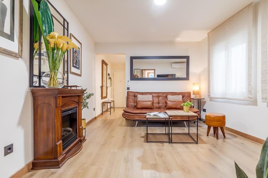 Apartamento Reformado Y Tranquilo Junto A Gran Via マドリード エクステリア 写真