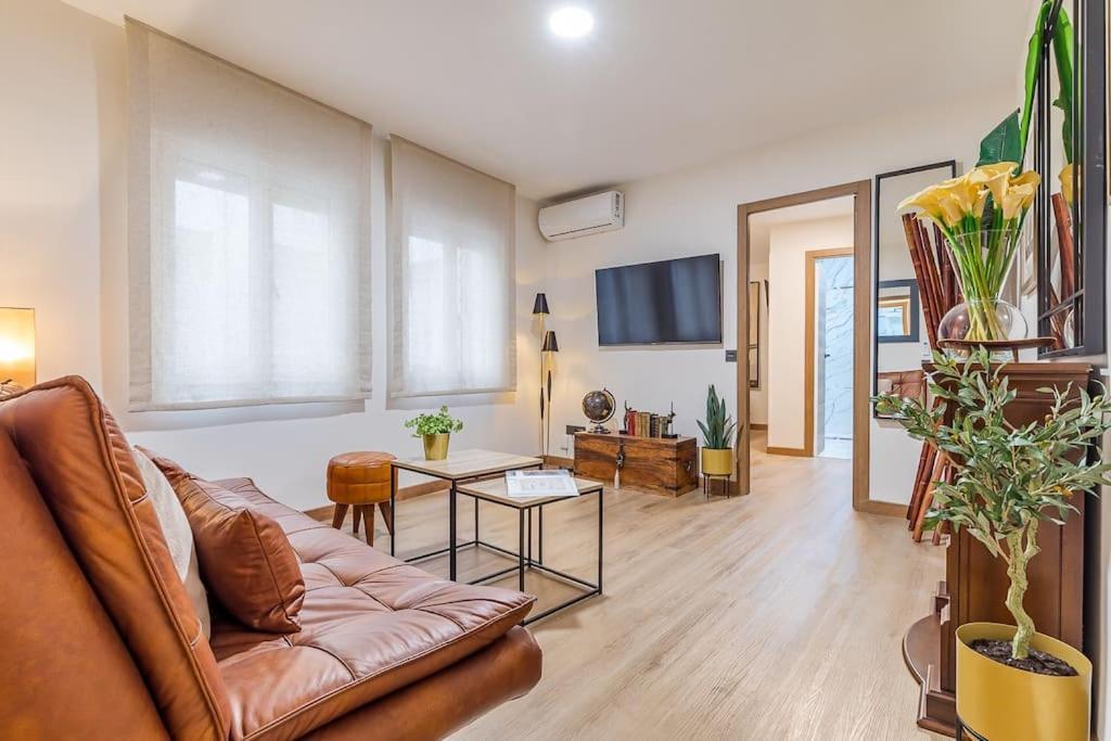 Apartamento Reformado Y Tranquilo Junto A Gran Via マドリード エクステリア 写真